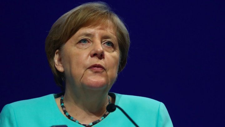 Ангела Меркель спела на предвыборном митинге в Берлине: видео