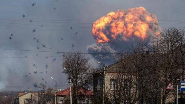 Главной версией взрывов на складах в Калиновке является теракт