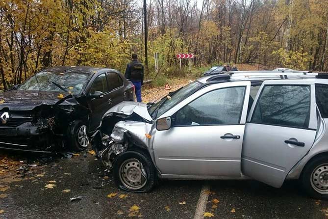 16-10-2017: В ДТП пострадали два человека