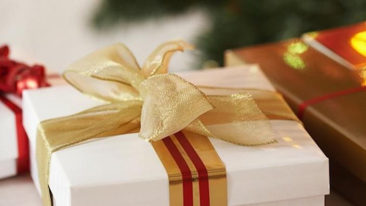 Канадец полвека хранил неоткрытый подарок на Рождество от бросившей его девушки