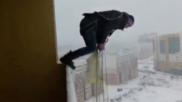 Экстремал из Иванова прыгнул с парашютом с балкона многоэтажки: видео