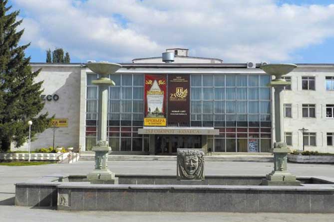 Театр «Колесо» получит более миллиона рублей