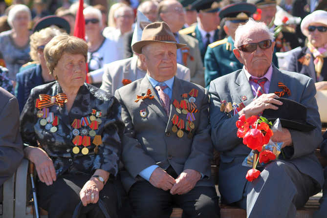 ветераны войны на площади