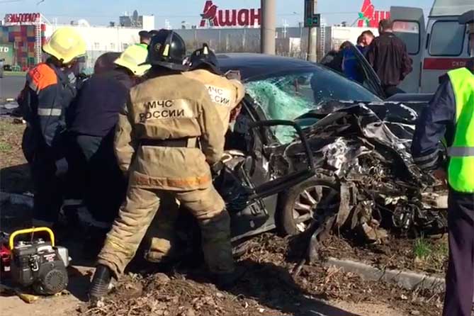 спастелт деблакируют пострадавшего из автомобиля