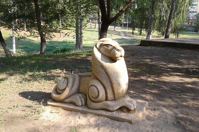 скульптура льва из стеклофибробетона 