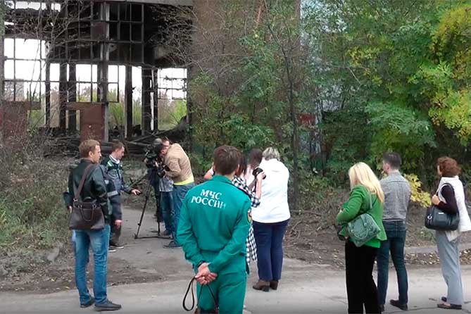 Специалисты выехали на территорию бывшего завода ОАО «Фосфор» для проведения замеров радиационного фона