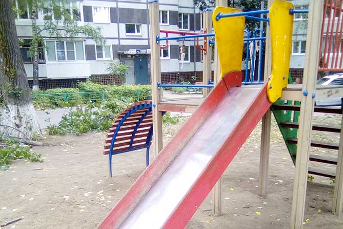 В Тольятти выявлено опасное оборудование на детской площадке