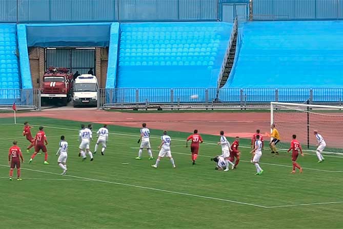 Тольяттинская футбольная команда готовится к заключительным матчам осени