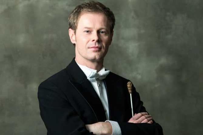 Дирижер симфонического оркестра Тольяттинской филармонии рассказал, как ему удается любить Битлз и классику одновременно