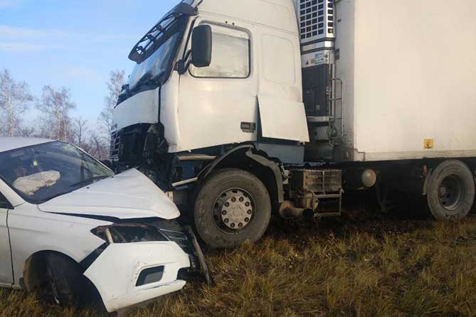 На М-5 близ Тольятти столкнулись четыре автомобиля: Госпитализированы три человека