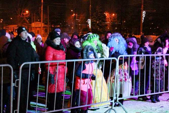 тольяттинцыв новогоднюю ночь на празднике