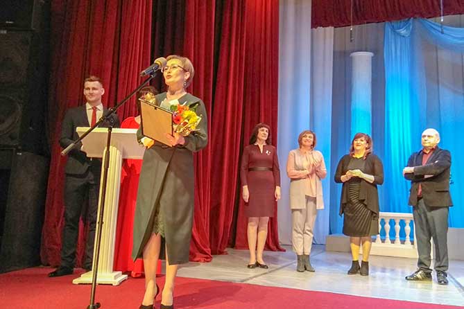 Преподаватель школы № 86 в Тольятти Марина Киселева стала обладателем титула «Учитель года»