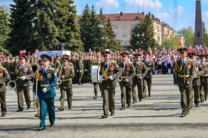 военный оркестр на параде в честь Дня Победы 09-05-2019