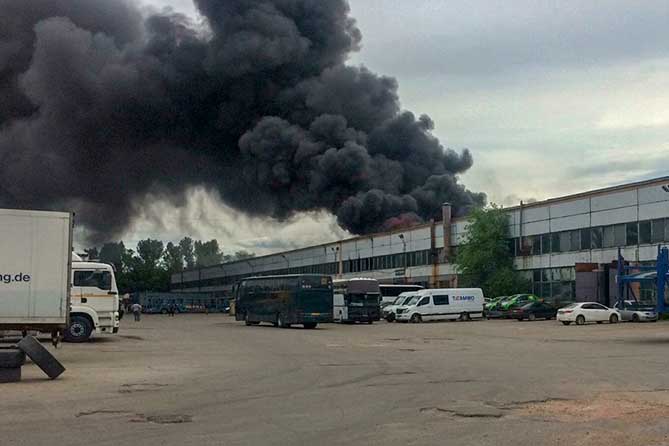 В Тольятти на Южном шоссе произошел крупный пожар