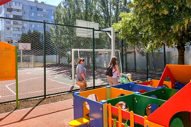 В Тольятти 7 июня 2019 года открыли новые спортивную и детскую площадки