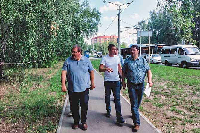 Глава Тольятти  27 июля 2019 года проверил ход работ по благоустройству буферной зоны вдоль улицы Родины