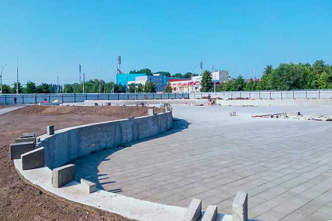 строительство фонтана в сквере на Революционной 27 июля 2019 года