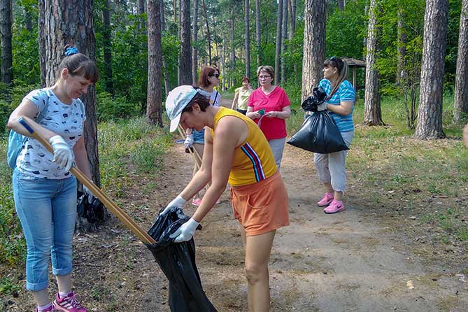 Убирали лес и побережье Волги: В Тольятти прошел субботник 27 июля 2019 года