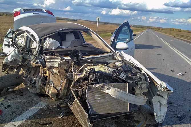 Под Тольятти столкнулись три автомобиля: Пострадала девушка 15 сентября 2019 года