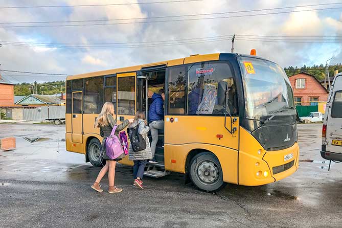 Школьников из Федоровки будут возить двумя автобусами