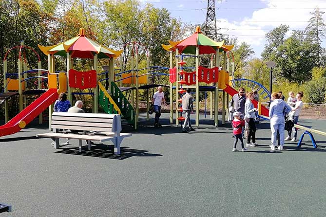 В Тольятти открыли новую велодорожку с детской площадкой, зонами отдыха и скамейками
