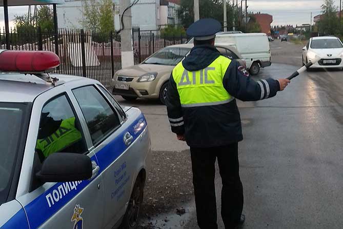 Около Хрящевки задержали 30-летнего водителя на ВАЗ-21140