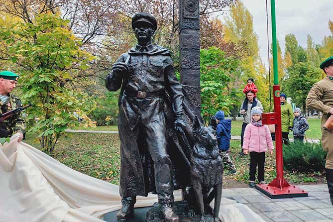 В Тольятти установлен памятник, посвященный пограничным войскам и ветеранам пограничной службы